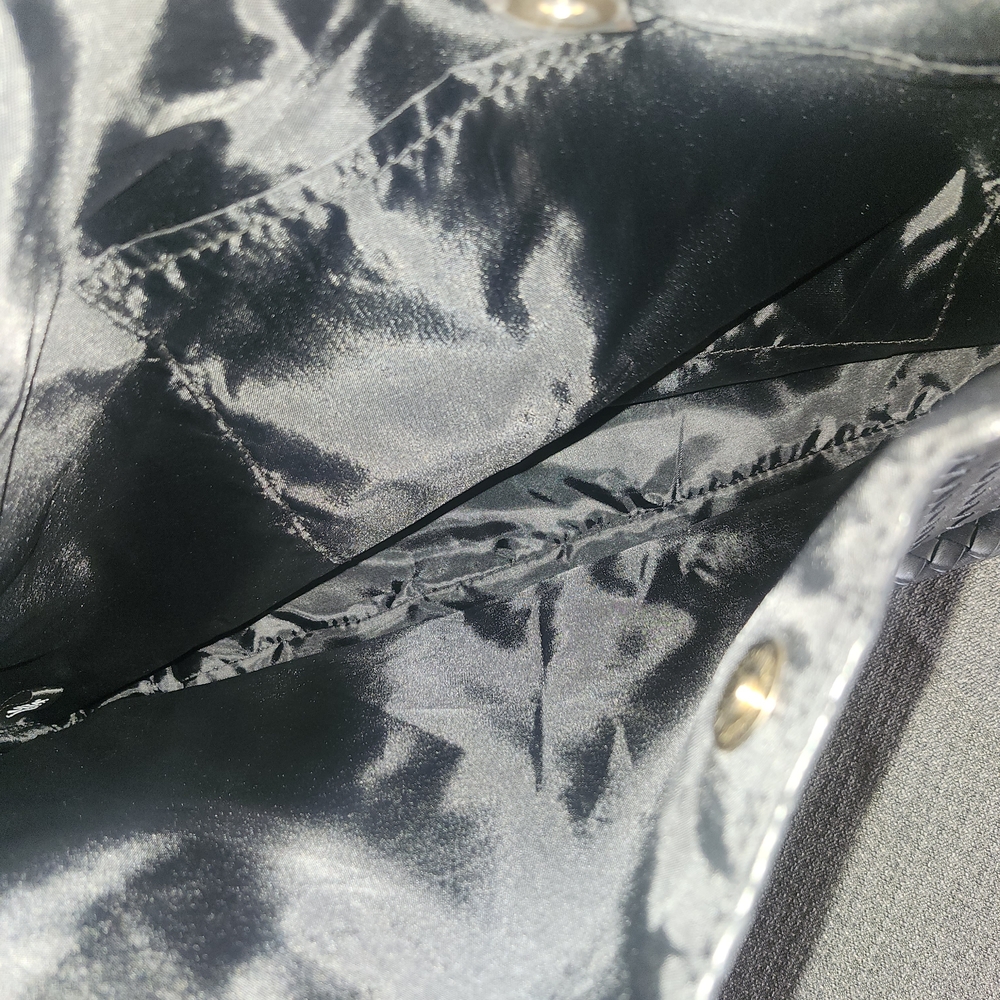 Ulta Beauty Black Woven Shoulder Bag - Picture 3 of 3